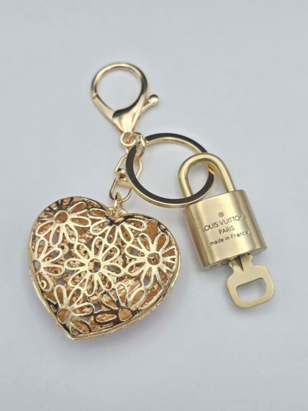 Louis Vuitton Authentic Gold Padlock 🔒Key + Unbranded Heart Keychain Bag Charm - Picture 5 of 10